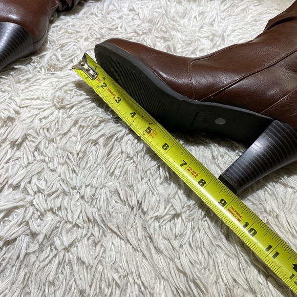 Woman’s Anna heeled boots - Picture 9 of 12